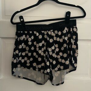 Outdoor Voices Daisy Relay Shorts M